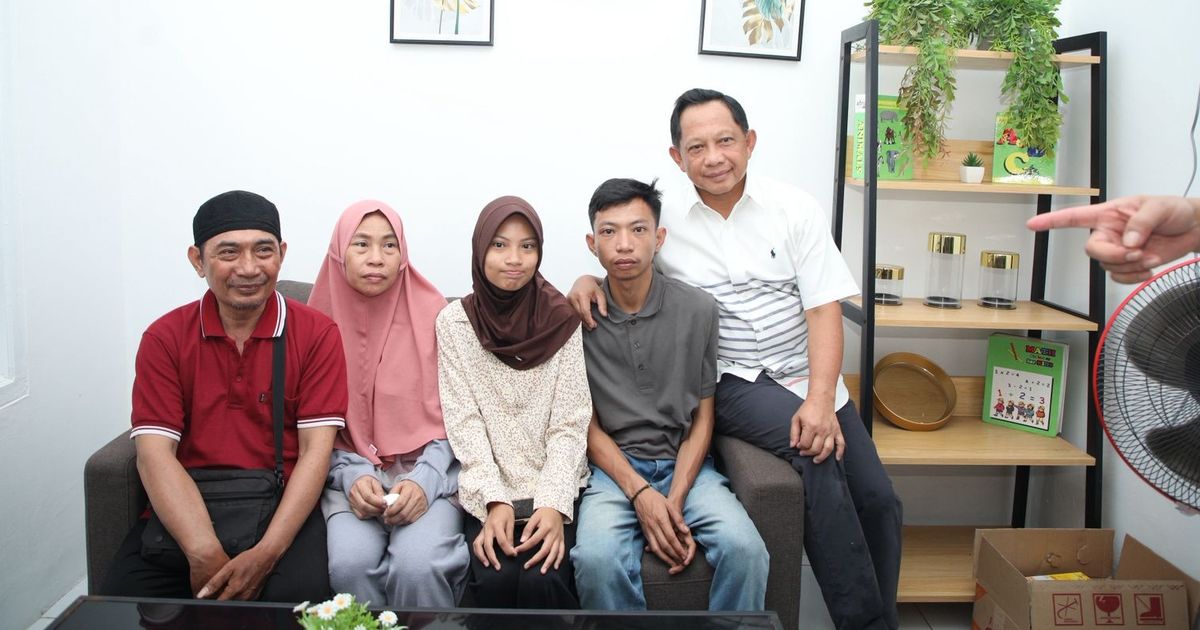 {{caption}}