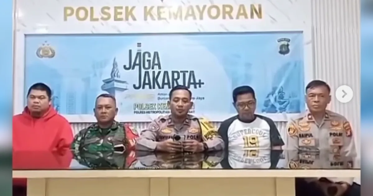 {{caption}}