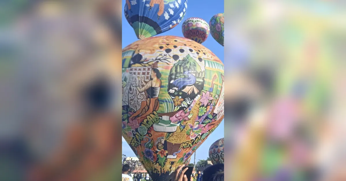 Festival Balon Hiasi Langit Pekalongan, Tradisi Rakyat yang Kini Harus Berbagi Ruang dengan Jalur Pesawat