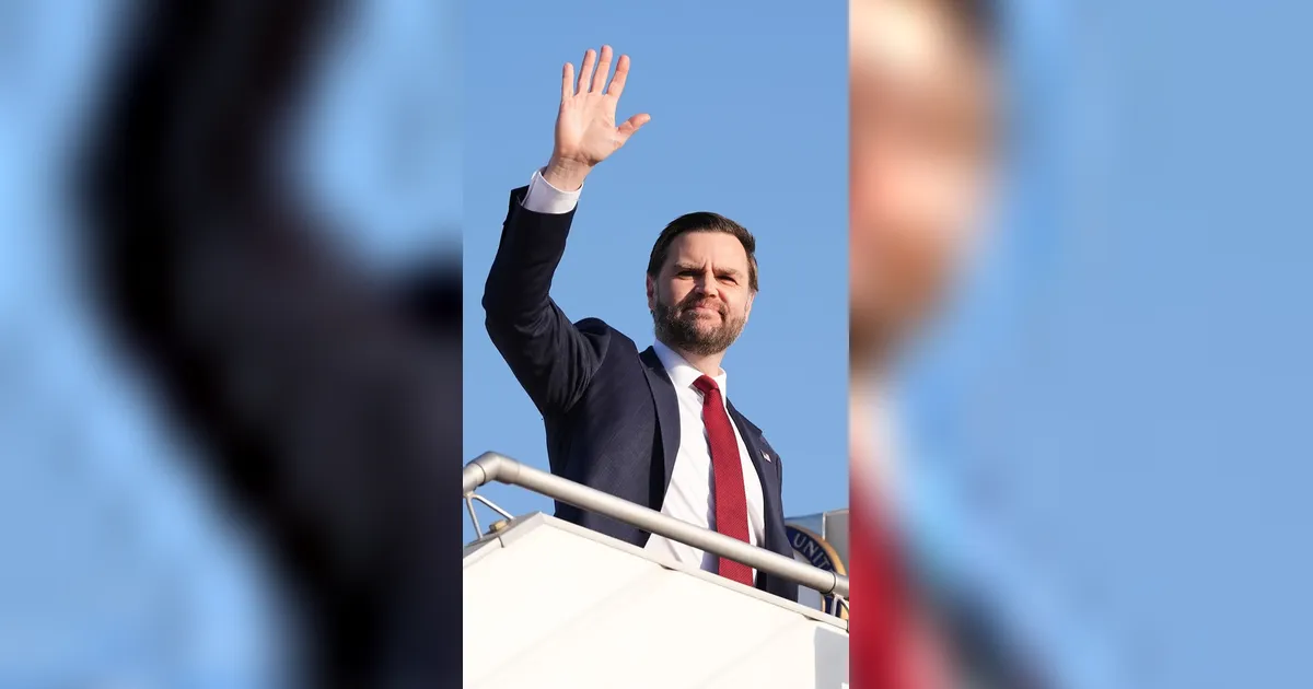 FOTO: JD Vance tinggalkan Islamabad usai perundingan Iran buntu