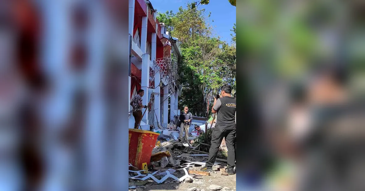 FOTO: Gempa Dahsyat 7,6 M Guncang Sulawesi Utara Warga Panik dan Bangunan Rusak