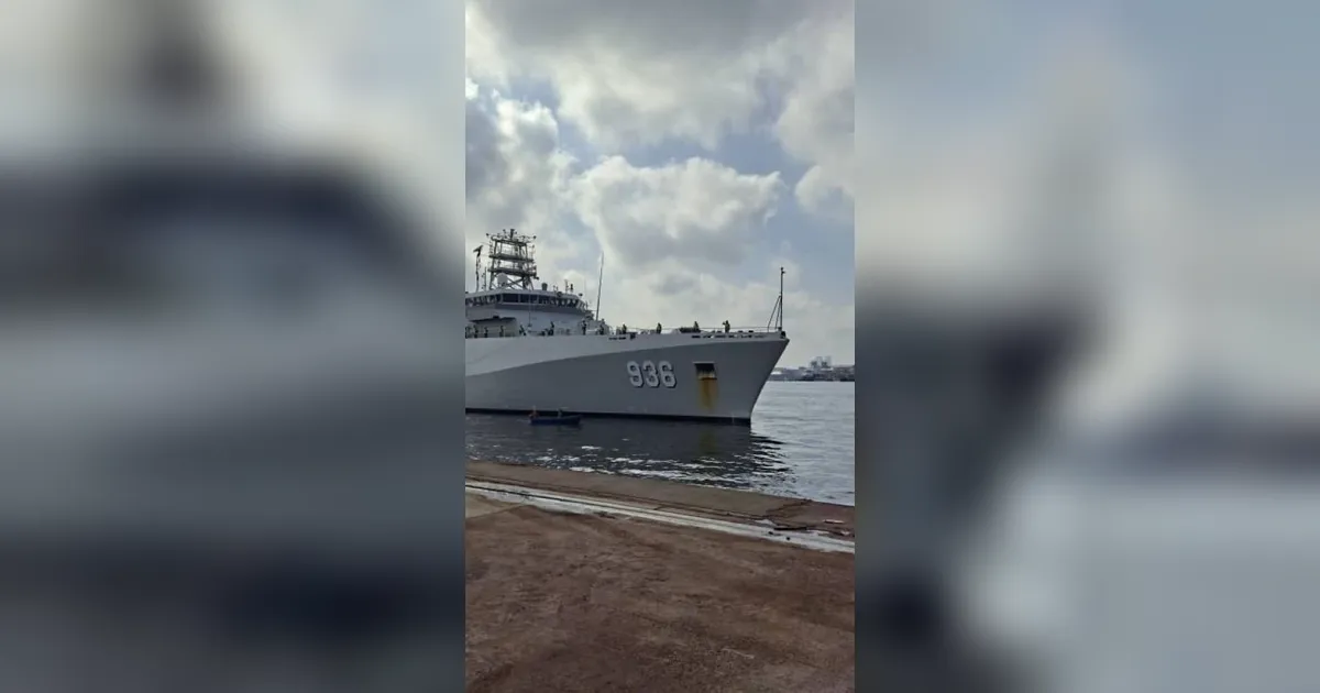 Usai Arungi Atlantik 8 Hari, Kapal Survei Terbaru TNI AL KRI Canopus-936 Sandar di Lagos Nigeria