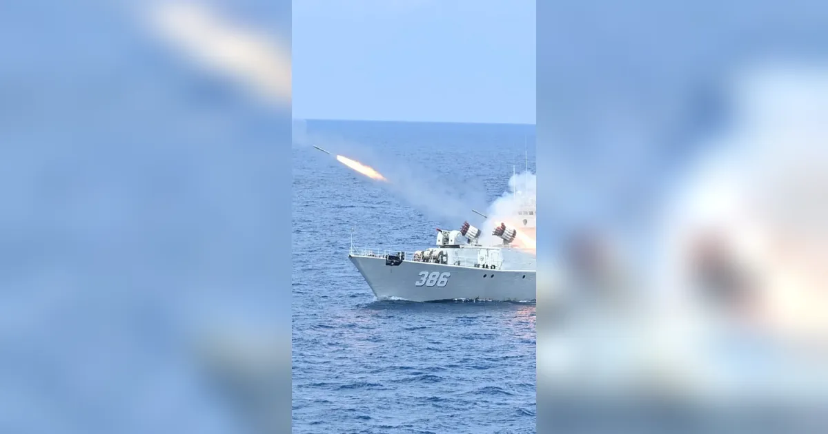 FOTO: TNI Tunjukkan Kesiapan Hadapi Perang Modern Lewat Latopslagab di Karimun Jawa