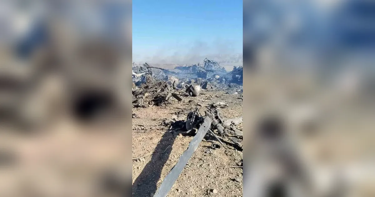 FOTO: Iran Pamerkan Puing Pesawat AS yang Dihancurkan dalam Operasi Militer