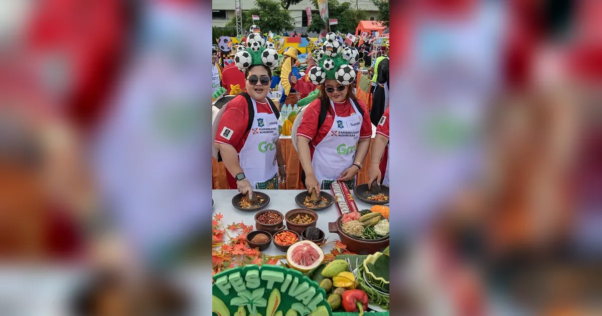 FOTO: Warna Warni Rujak Phoria Meriahkan HUT Ke-733 Surabaya