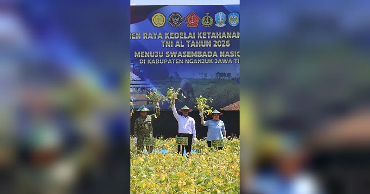 FOTO: Panen Raya Kedelai Digelar di Nganjuk