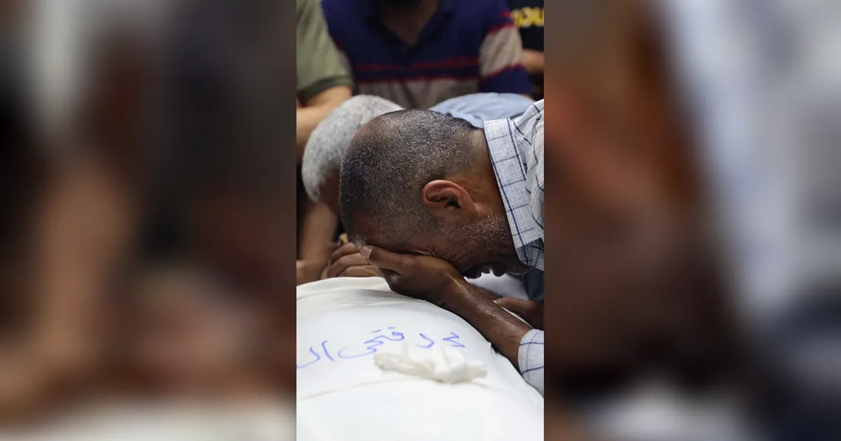 FOTO: Serangan Israel Kembali Guncang Gaza Utara