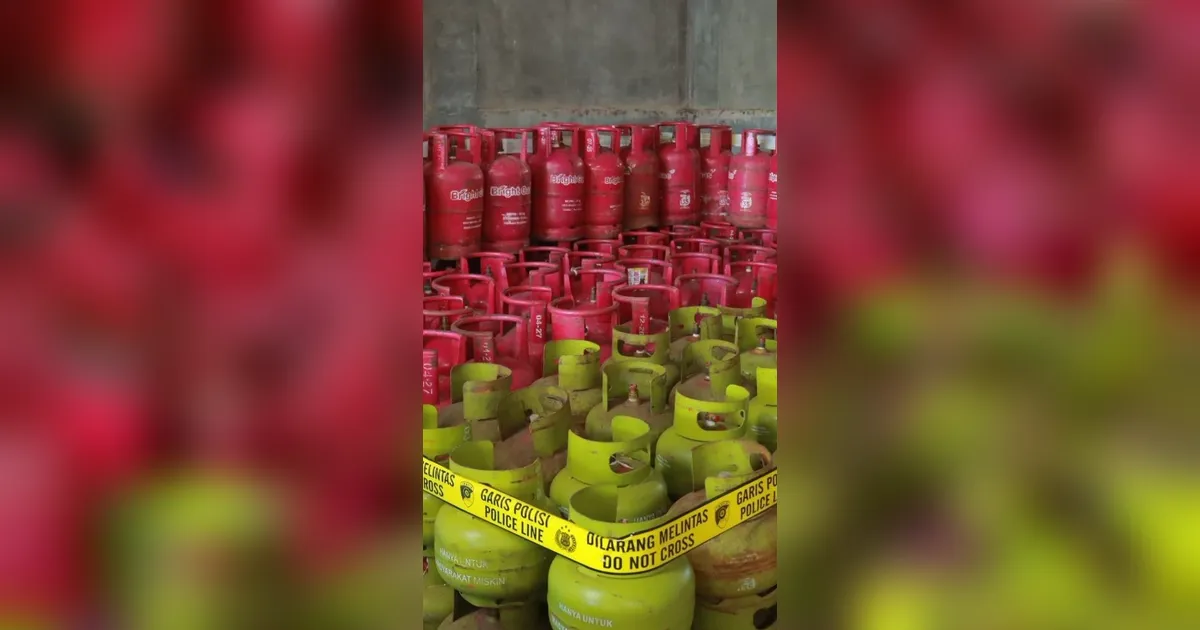 FOTO: Bareskrim Ungkap Penyalahgunaan LPG Subsidi, Dua Orang Jadi Tersangka