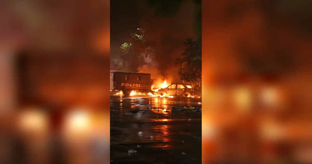 Kronologi Kericuhan Pecah Usai Persipura Kalah, Kendaraan dan Fasilitas di Stadion Lukas Enembe Dibakar