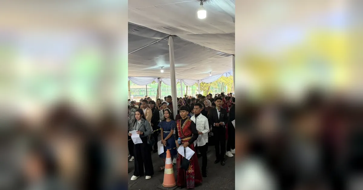 Audisi D'Academy 8 di Surabaya Membludak, Peserta dari Berbagai Daerah Rela Datang Sejak Dini Hari