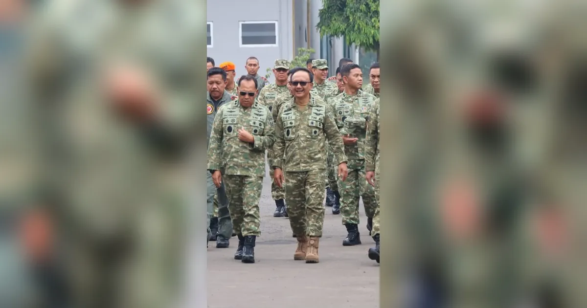 FOTO: Wakasau Tinjau Kesiapan Operasional Lanud R Suryadi Suryadarma