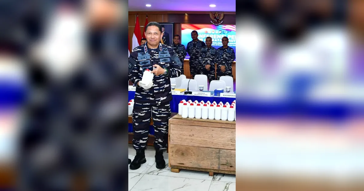FOTO: TNI AL Gagalkan Penyelundupan Merkuri Ilegal Senilai R