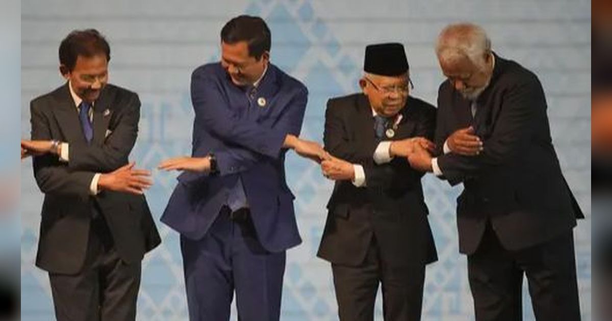 FOTO: Momen Wapres Ma'ruf Amin Gantikan Jokowi Pimpin Delegasi Indonesia di KTT ASEAN Laos