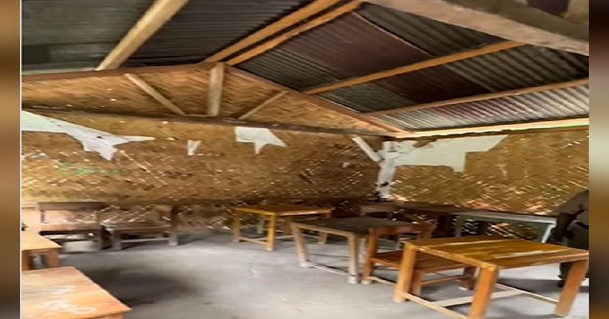 Potret Menyedihkan Pendidikan di Indonesia, Bangunan SMA negeri di NTT Cuma Terbuat dari Anyaman Bambu Bolong