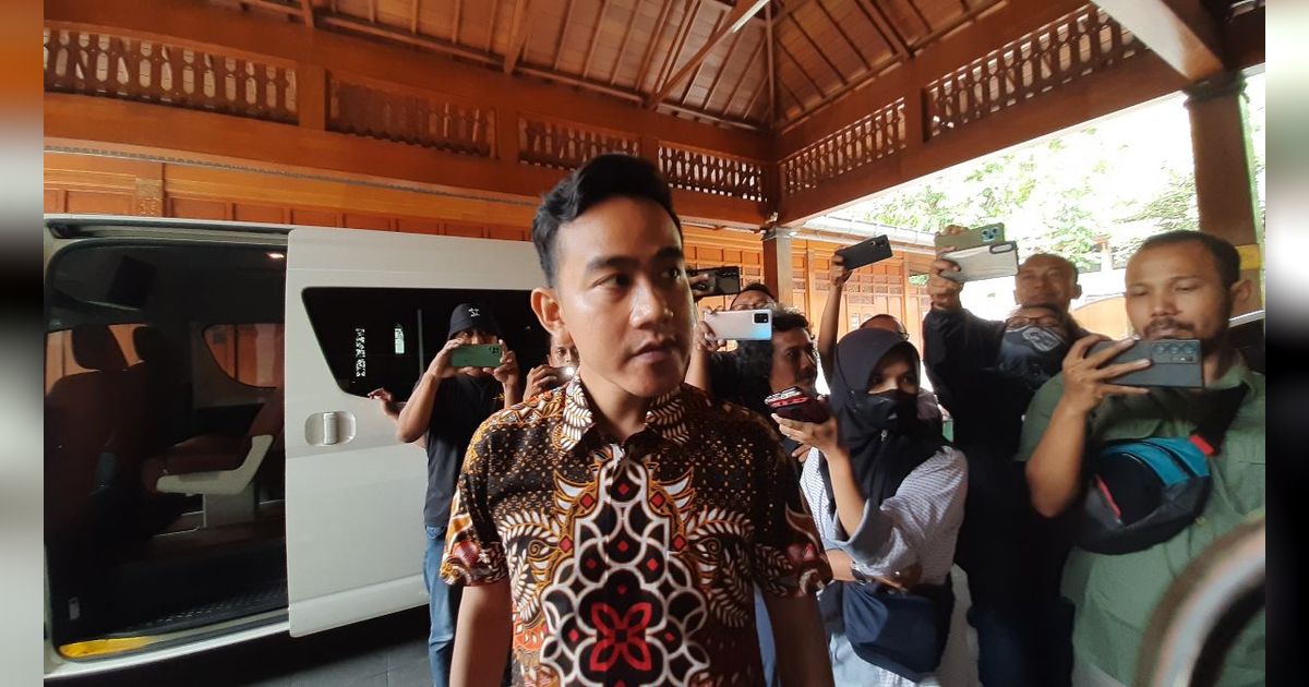 VIDEO: Gibran Dapat Ucapan Selamat di Tengah Rapat DPRD Solo Kecuali PDIP & PKS