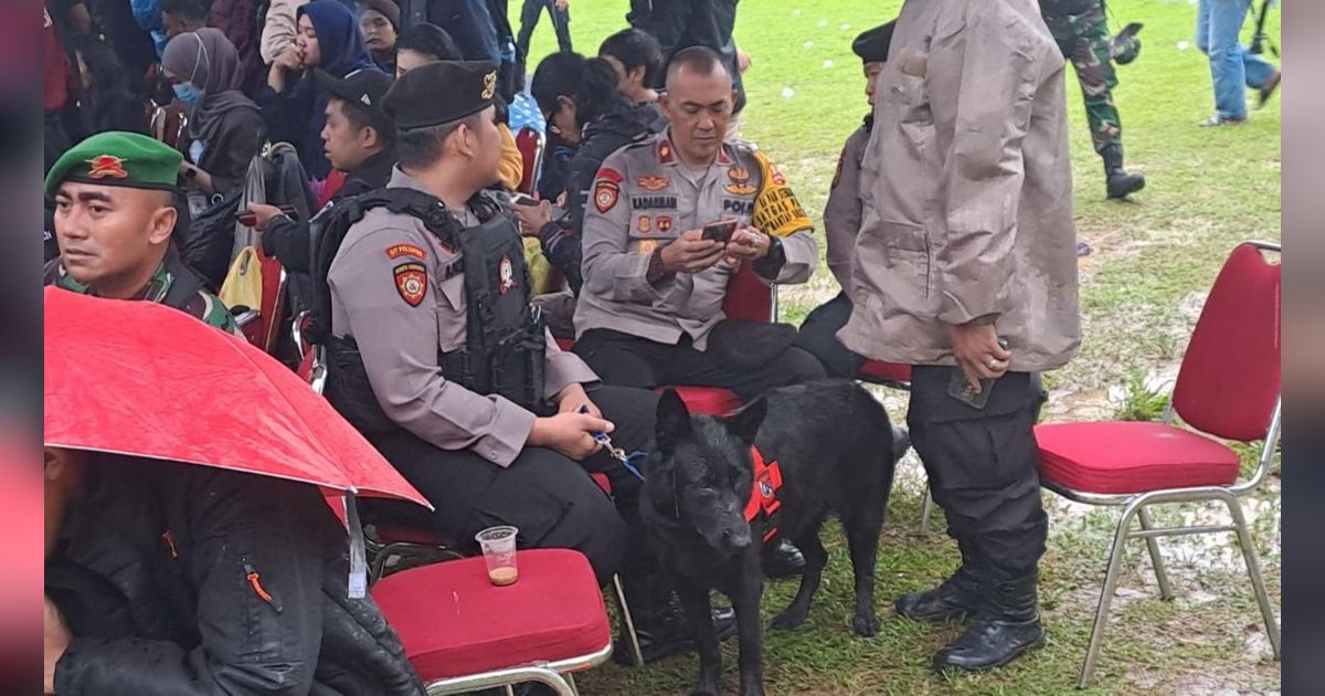 Polda Jabar Kerahkan K9 Cari Sembilan Korban Longsor di Bandung Barat