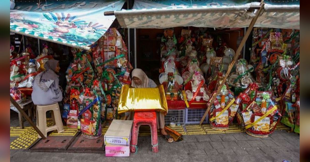 FOTO: Dua Pekan Jelang Lebaran, Pedagang Parcel Mulai Bermunculan di Barito