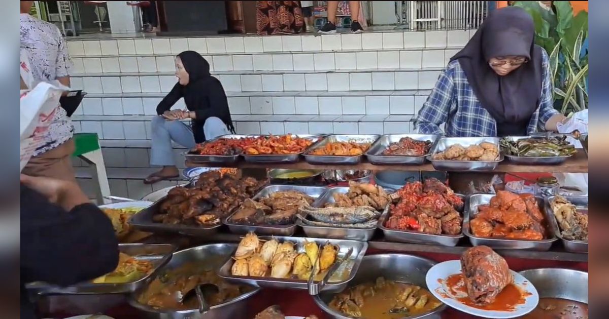 Menjelajah Pasar Rawamangun untuk Berburu Takjil, Ada Mi Gomak sampai Lemang yang Jarang Ditemui