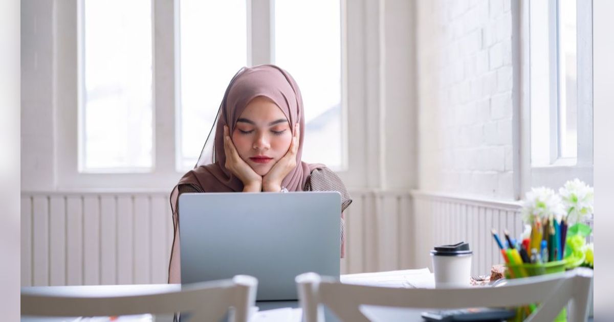 Atasi Kantuk dengan 6 Cara Ini, Dijamin Puasa Segar Seharian!