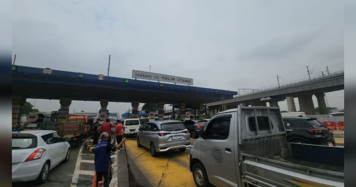 VIDEO: Polisi Ungkap Kronologi Lengkap Kecelakaan Beruntun, Truk Tabrak Lima Mobil di Tol Halim