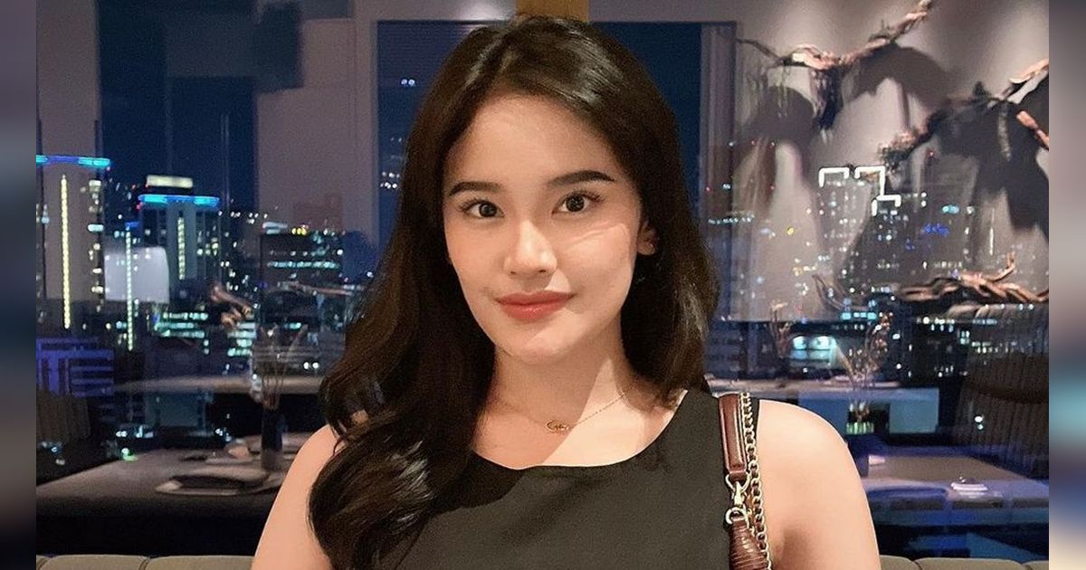10 Pesona Adzana Ashel, Suara Bangunkan Sahur Viral Sampai Diputar di Masjid-Masjid
