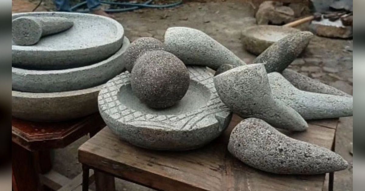 Mengintip Pembuatan Cobek Batu Kali di Magetan yang Awet Digunakan hingga Puluhan Tahun, Konon Bikin Sambal Lebih Sedap