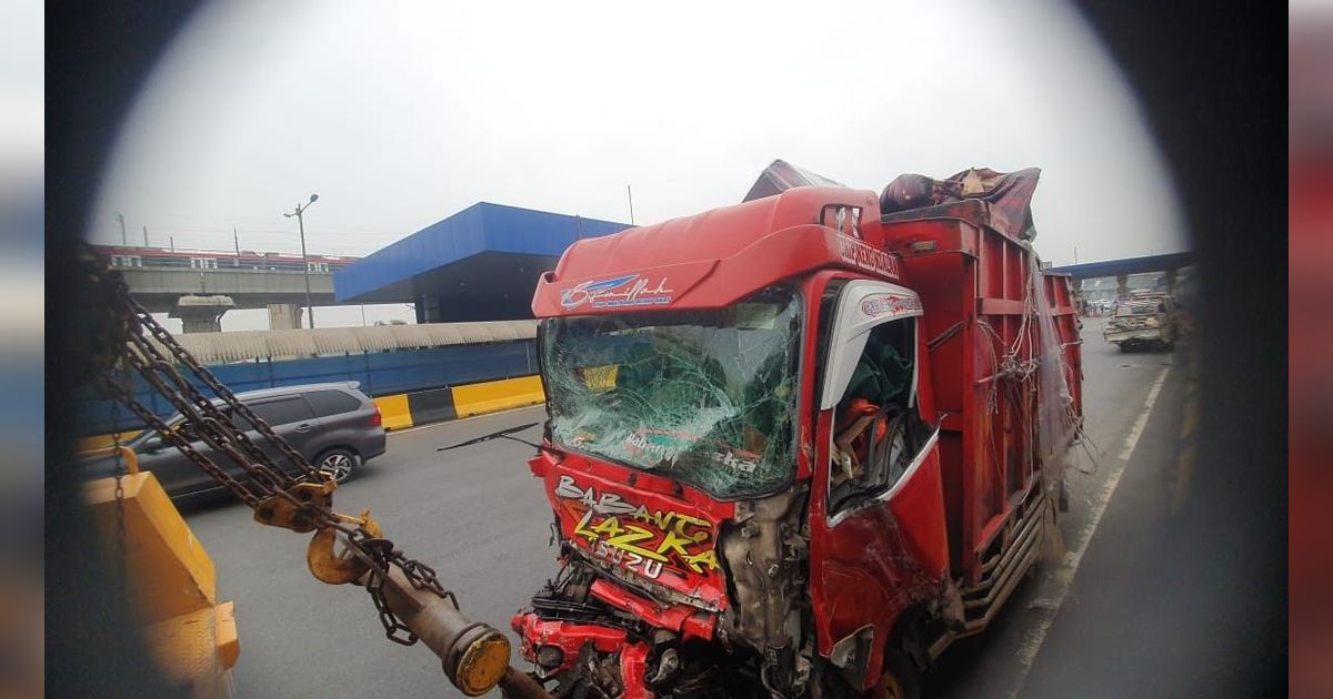 Sopir Truk Penyebab Kecelakaan Beruntun di Gerbang Tol Halim Jadi Tersangka