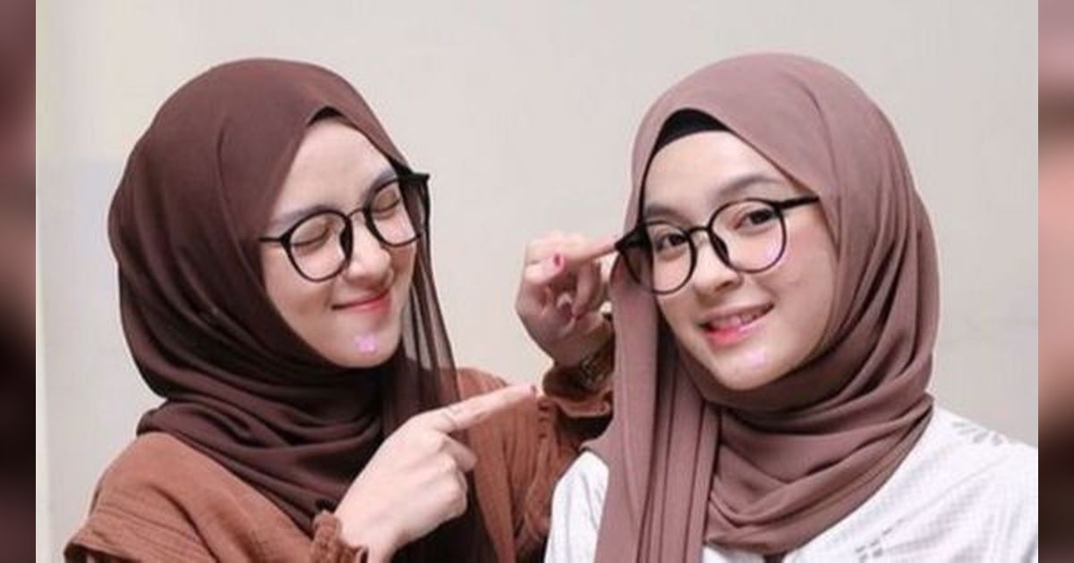 Mirip Saat Berhijab , 8 Foto Eca Aura Ketika Jumpa Dengan Nissa Sabyan