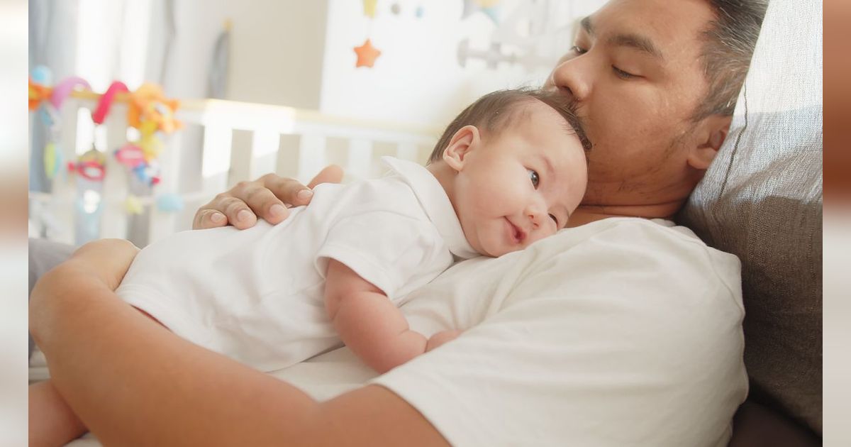 Ayah Ternyata Juga Alami Baby Blues tapi Cenderung Menutupi