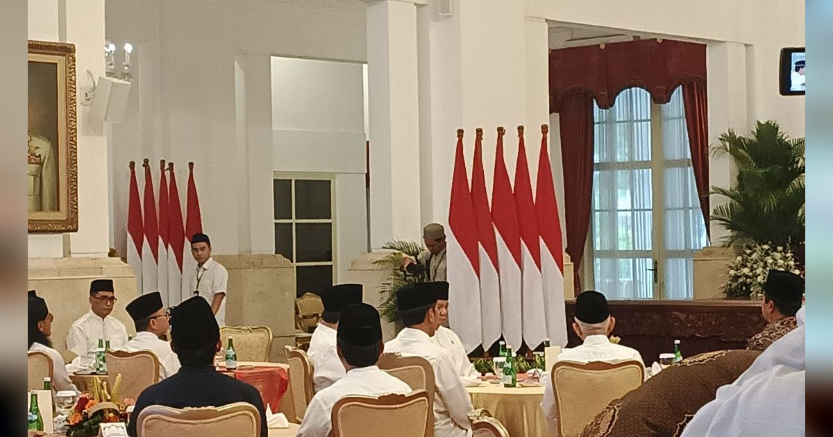 Jokowi Gelar Buka Puasa Bersama Para Menteri di Istana, Duduk Satu Meja dengan Prabowo