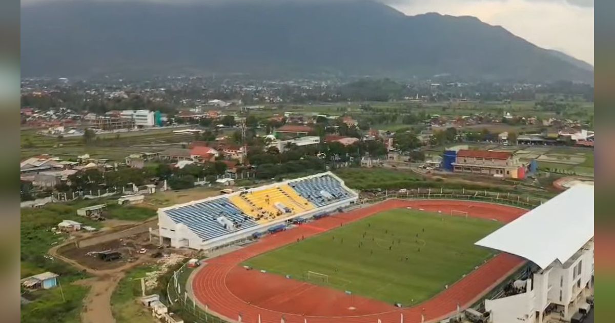 Mantap Pisan, Begini Vibes Stadion RAA Adiwijaya Garut yang Punya Pemandangan Mirip di Swiss