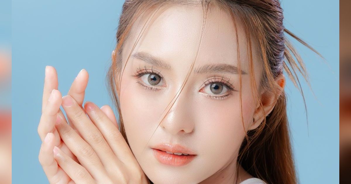 4 Langkah Rias Wajah Secara Natural Ala Idol K-pop