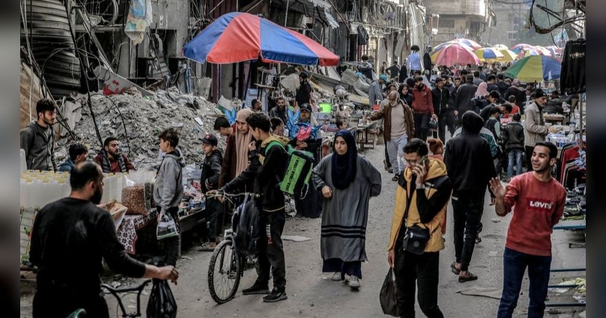 FOTO: Denyut Pasar di Jalur Gaza yang Ramai di Tengah Kehancuran Kota dan Bayang-Bayang Serangan Israel