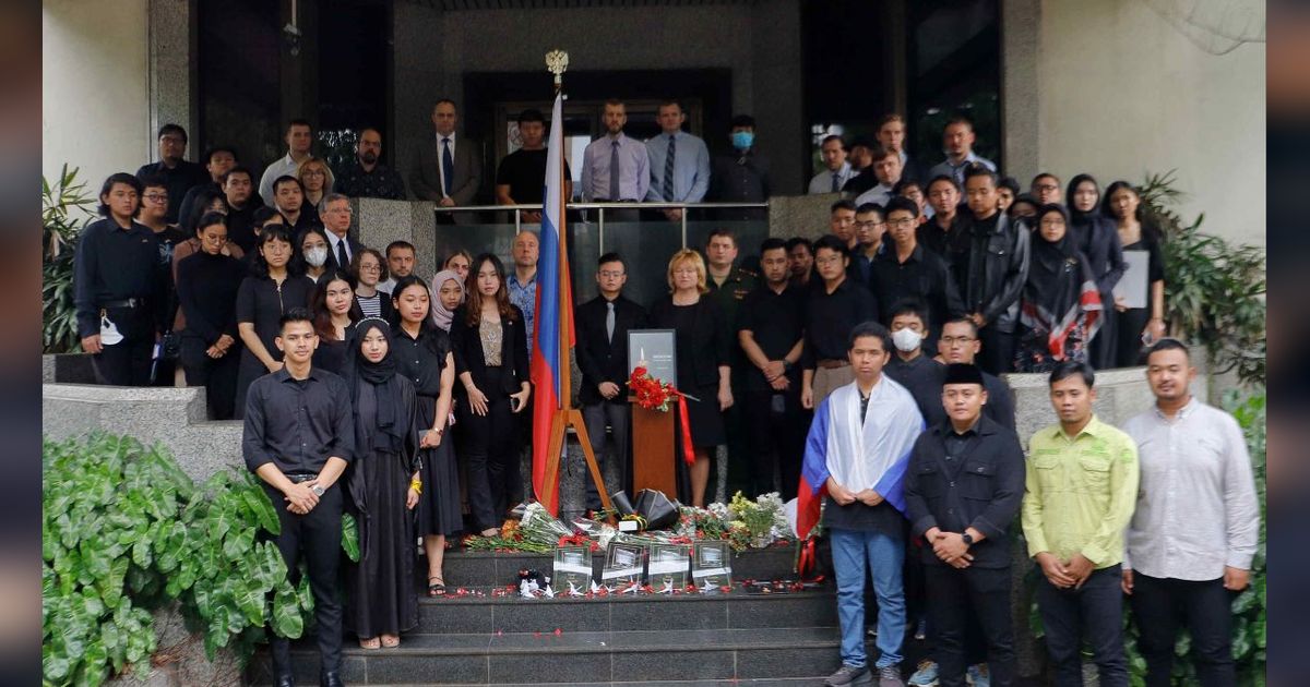 FOTO: Aksi Solidaritas dan Doa Bersama untuk Korban Serangan Teror Moskow di Kedubes Rusia Jakarta