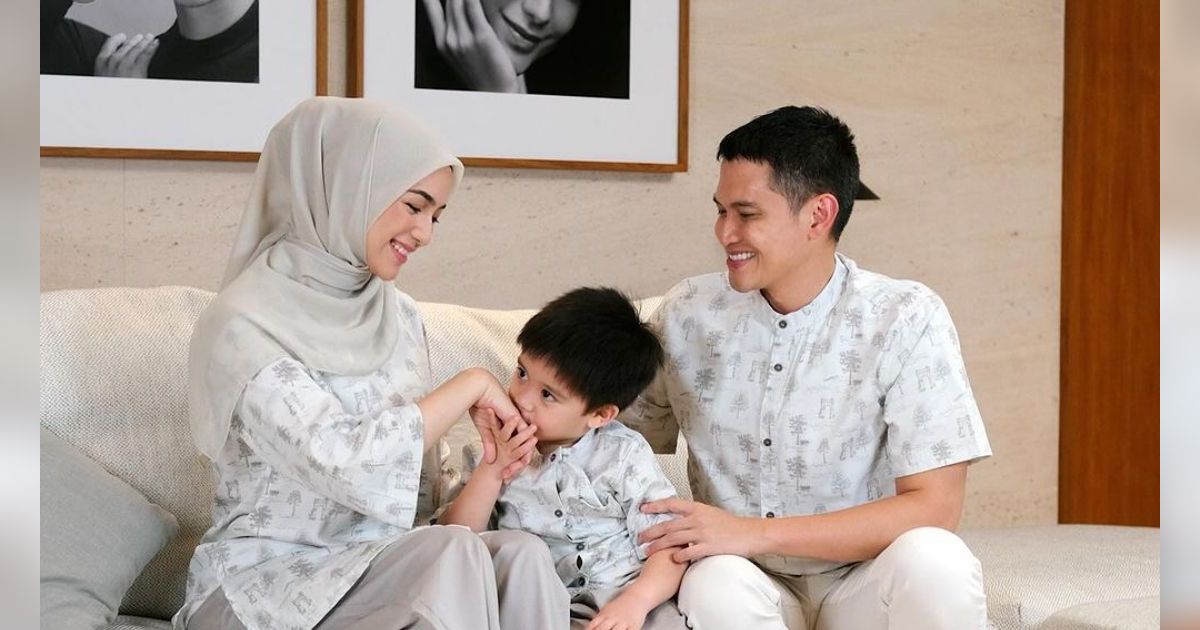Gemas Banget! Athar Putra Citra Kirana jadi Dancer Krisdayanti Nyanyi di Atas Panggung