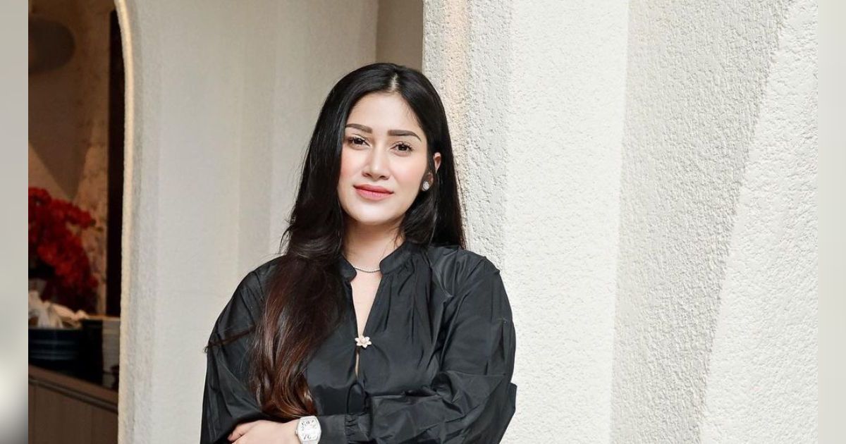 Bantah Santet Stevie Agnecya, Icha Annisa Bersumpah di Atas Alquran di Depan Suami Almarhum