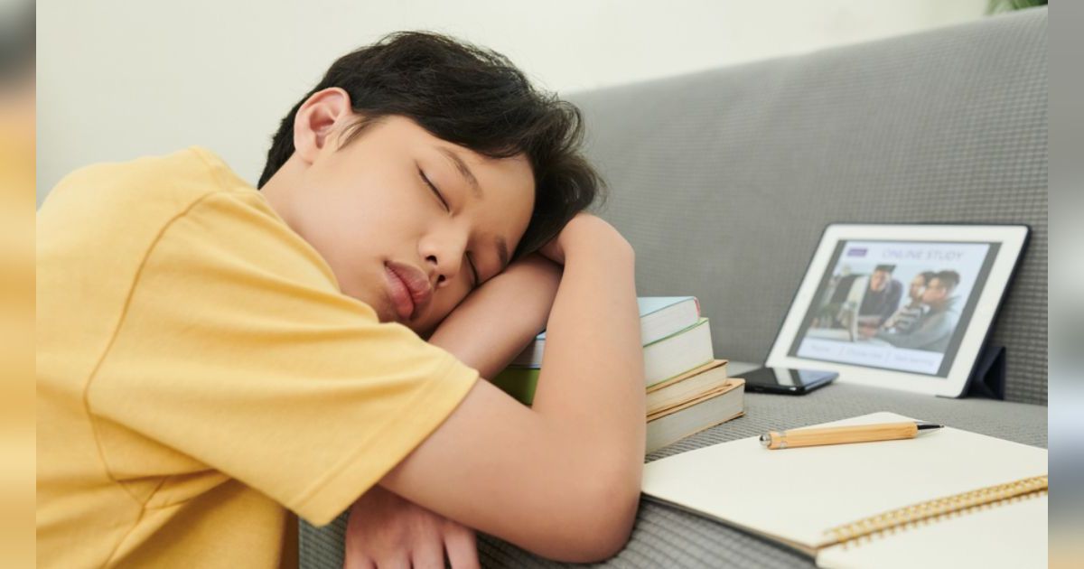 Remaja Ternyata Butuh Tidur Lebih Banyak untuk Mental dan Otaknya