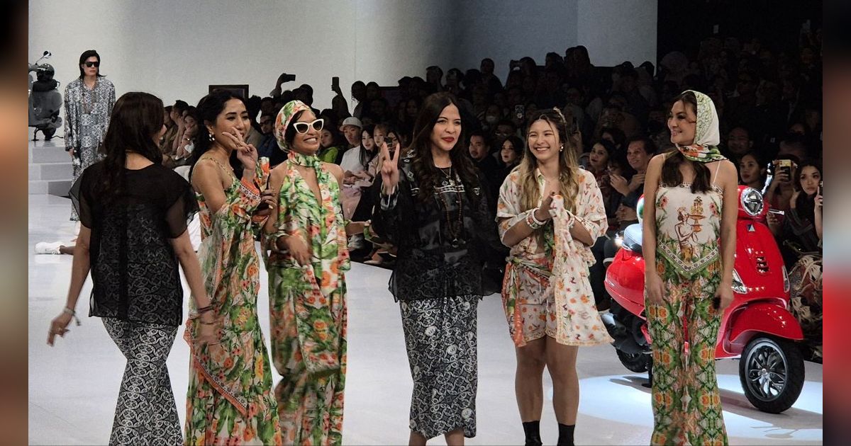 Koleksi Outfit Liburan Penuh Warna Khas Bali Kolaborasi Ghea dan Vespa