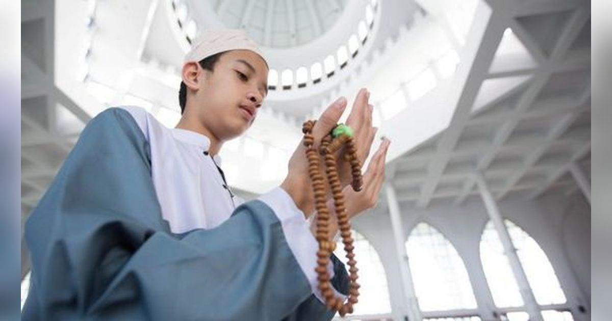 Hal-hal yang Harus Dihindari saat Itikaf, Salah Satunya Bersentuhan Kulit dengan Syahwat