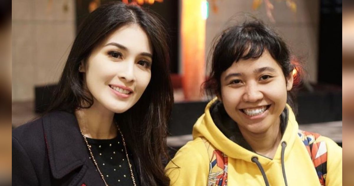 10 Potret Kedekatan Sandra Dewi dengan Asistennya, Tak Ada Jarak, Bak Kakak Adik