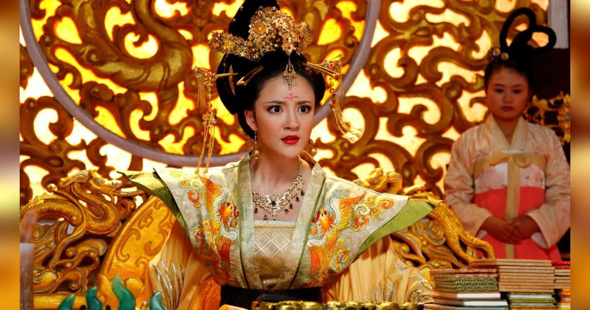Di Tangan MUA Ini, Semua Bisa Jadi Berubah Drastis Sampai Bikin Pangling