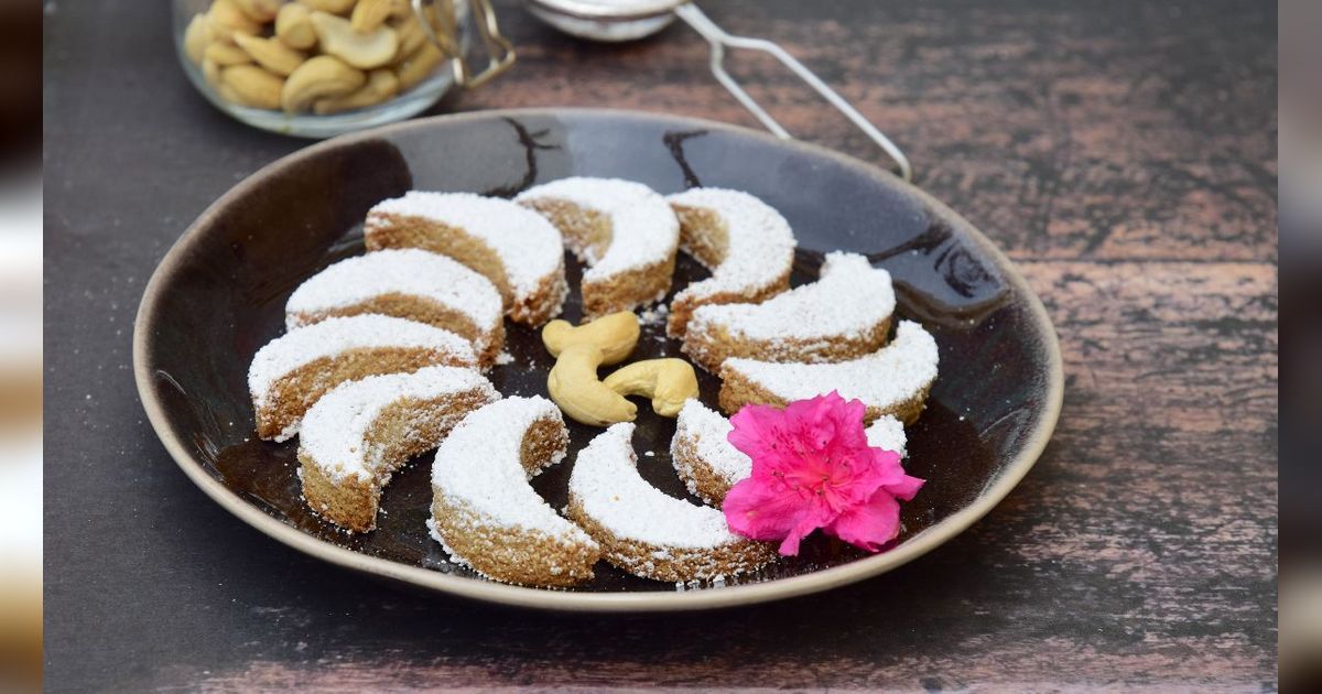 Resep Putri Salju Kacang Mete yang Renyah ala Chef Fatmah Bahalwan