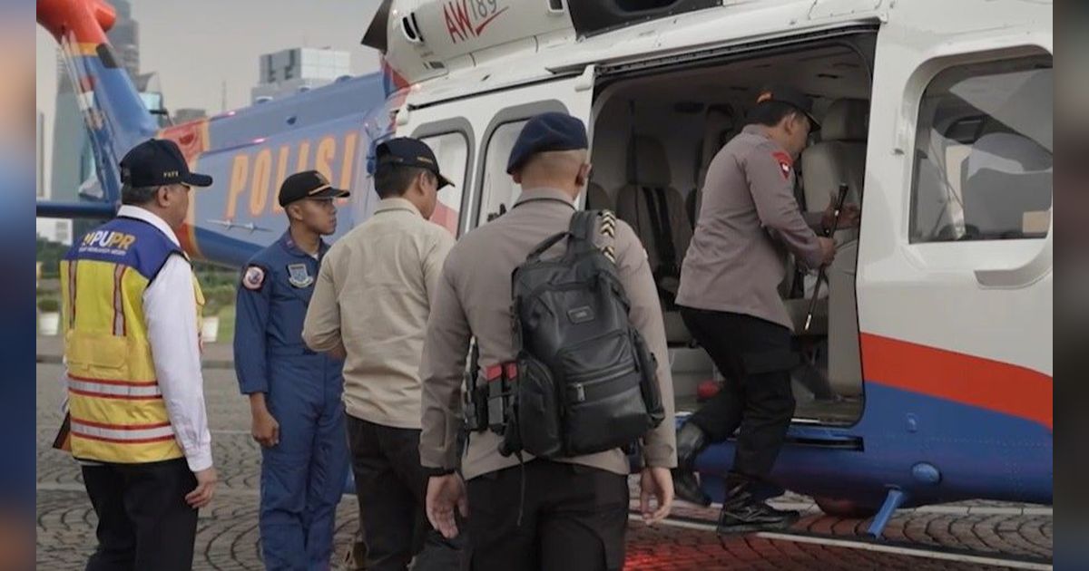 Kapolri Naik Heli Bareng Menko Polhukam Tinjau Kesiapan Arus Mudik di Merak