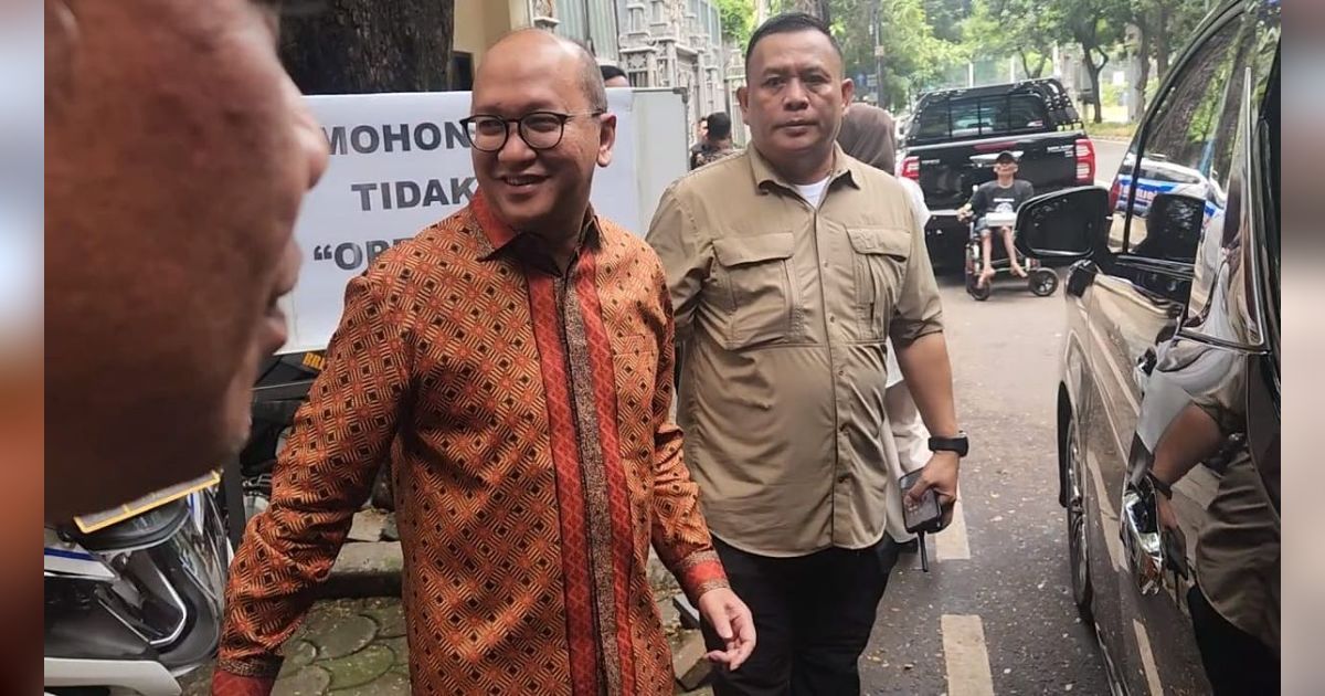 Silaturahmi 5 Menit Megawati dan Ketua TKN Prabowo-Gibran di Hari Lebaran