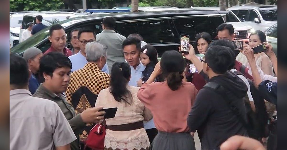 Gibran Sekeluarga Rayakan Lebaran di Rumah Prabowo