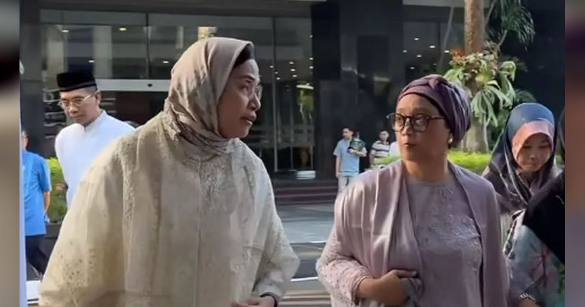 Gaya Duo Bestie Sri Mulyani VS Retno Marsudi Rayakan Lebaran Bersama ...