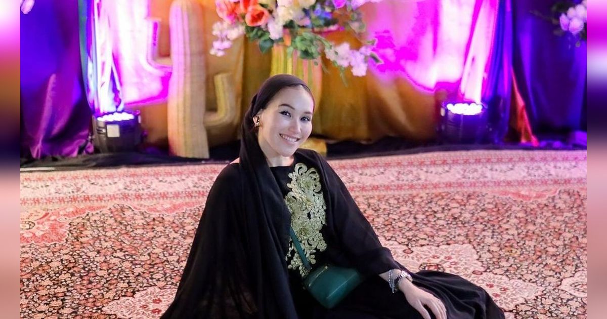 Ayu Ting Ting Open House untuk Warga Sekampung, Besaran THR Jadi Sorotan