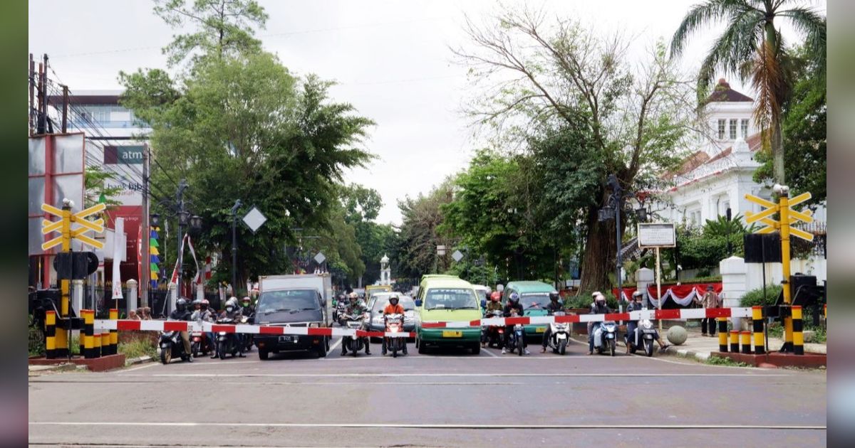 Ternyata Bukan Kewajiban KAI Pasang Palang dan Rambu di Perlintasan Sebidang Kereta, Begini Penjelasannya