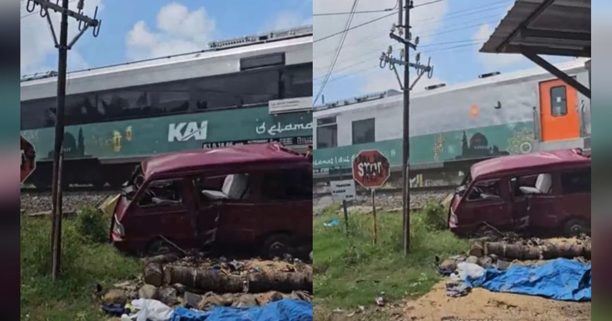 Ngeri, Detik-Detik Mobil Tertabrak Kereta Api di Wonosari Madiun