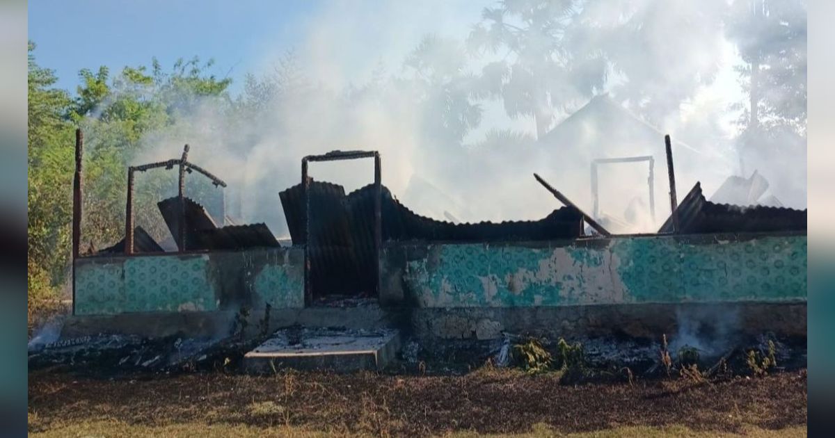 ODGJ Bakar Dua Rumah Milik Kakaknya di Kupang